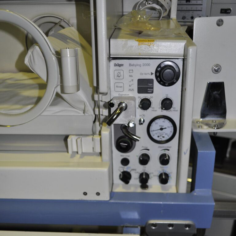 neonatal-incubators-drager-5400-1-768x1156