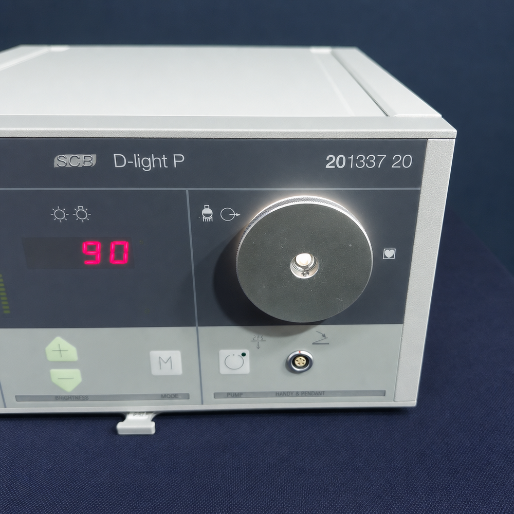 Karl Storz D-Light P SCB fluorescence imaging light source for endoscopic surgical imaging