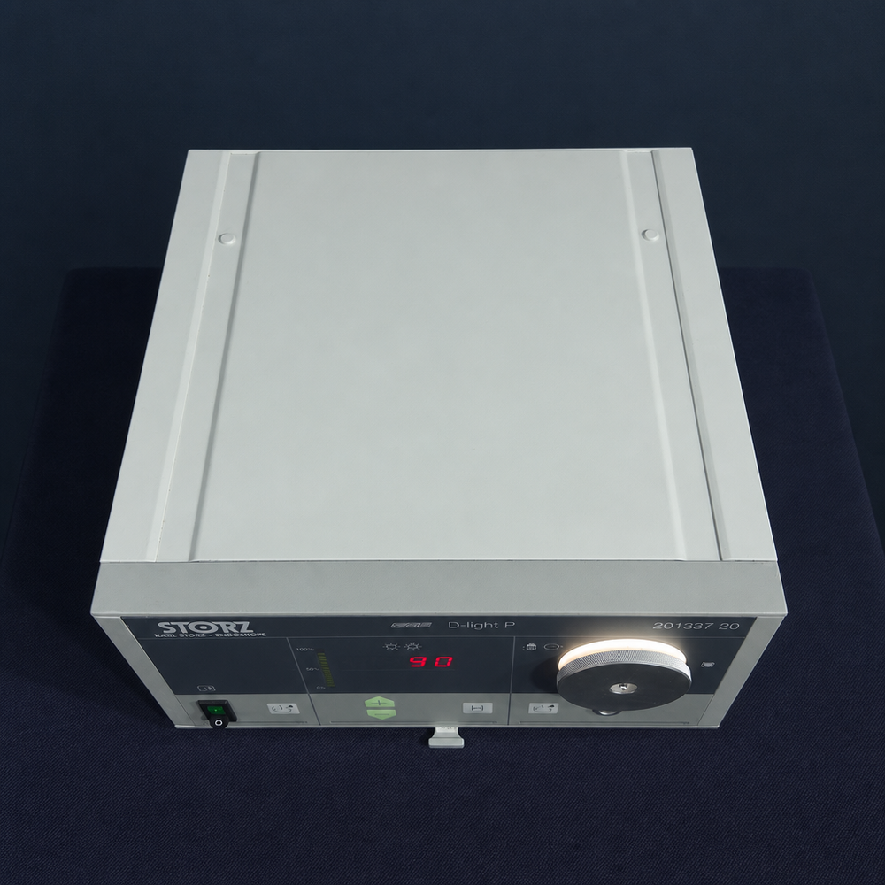 Karl Storz D-Light P SCB fluorescence imaging light source for endoscopic surgical imaging